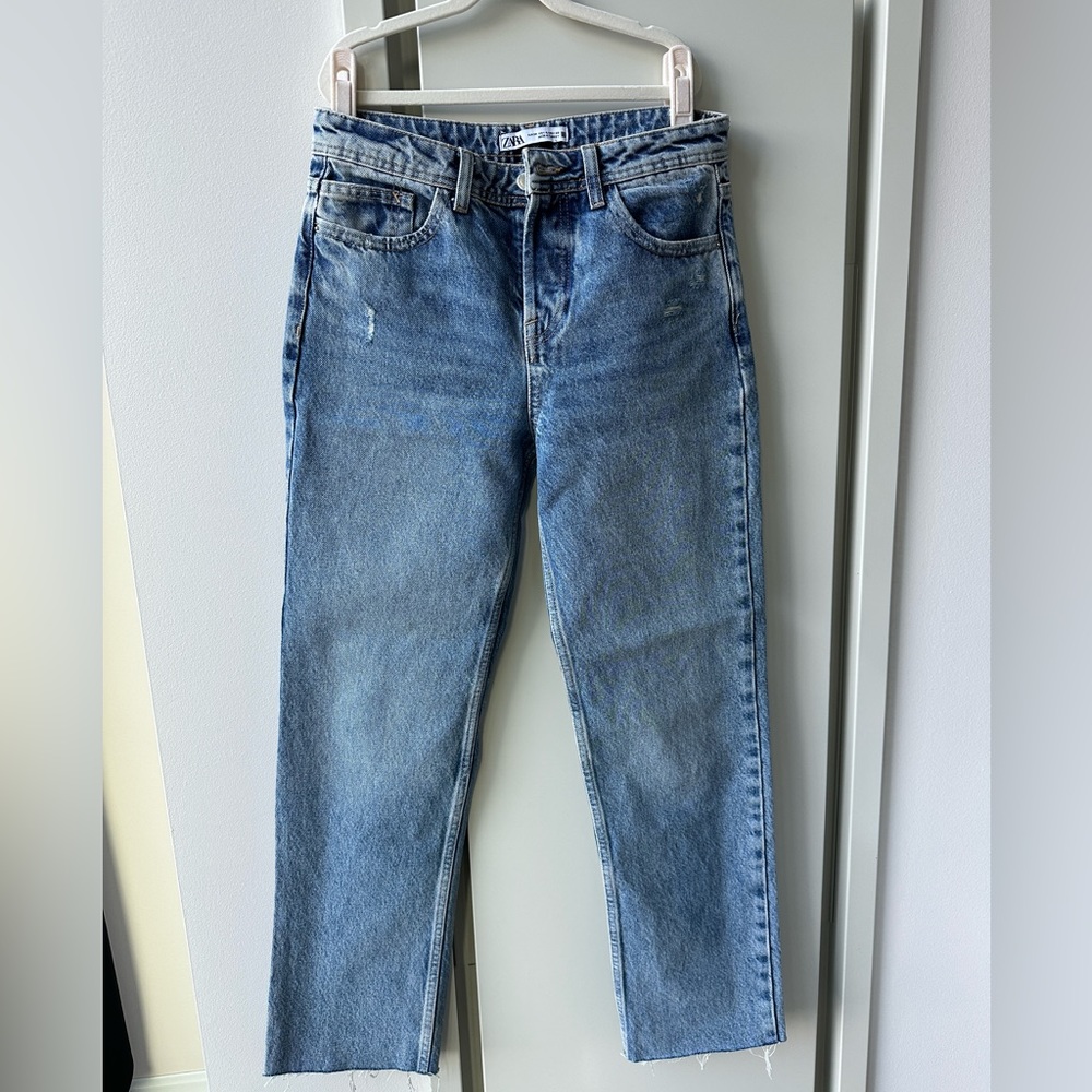 Zara Straight Leg Jeans Size 4